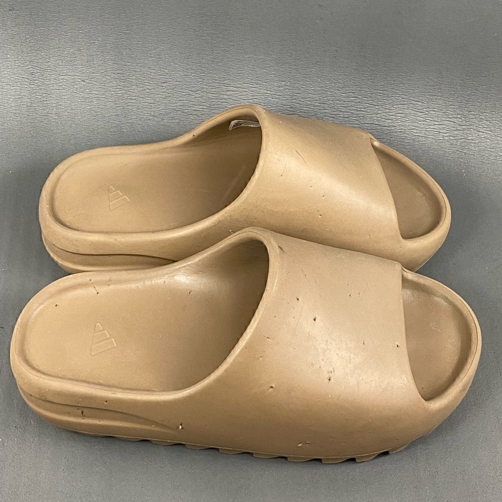 Adidas Yeezy Slide Core Brown womens size 5